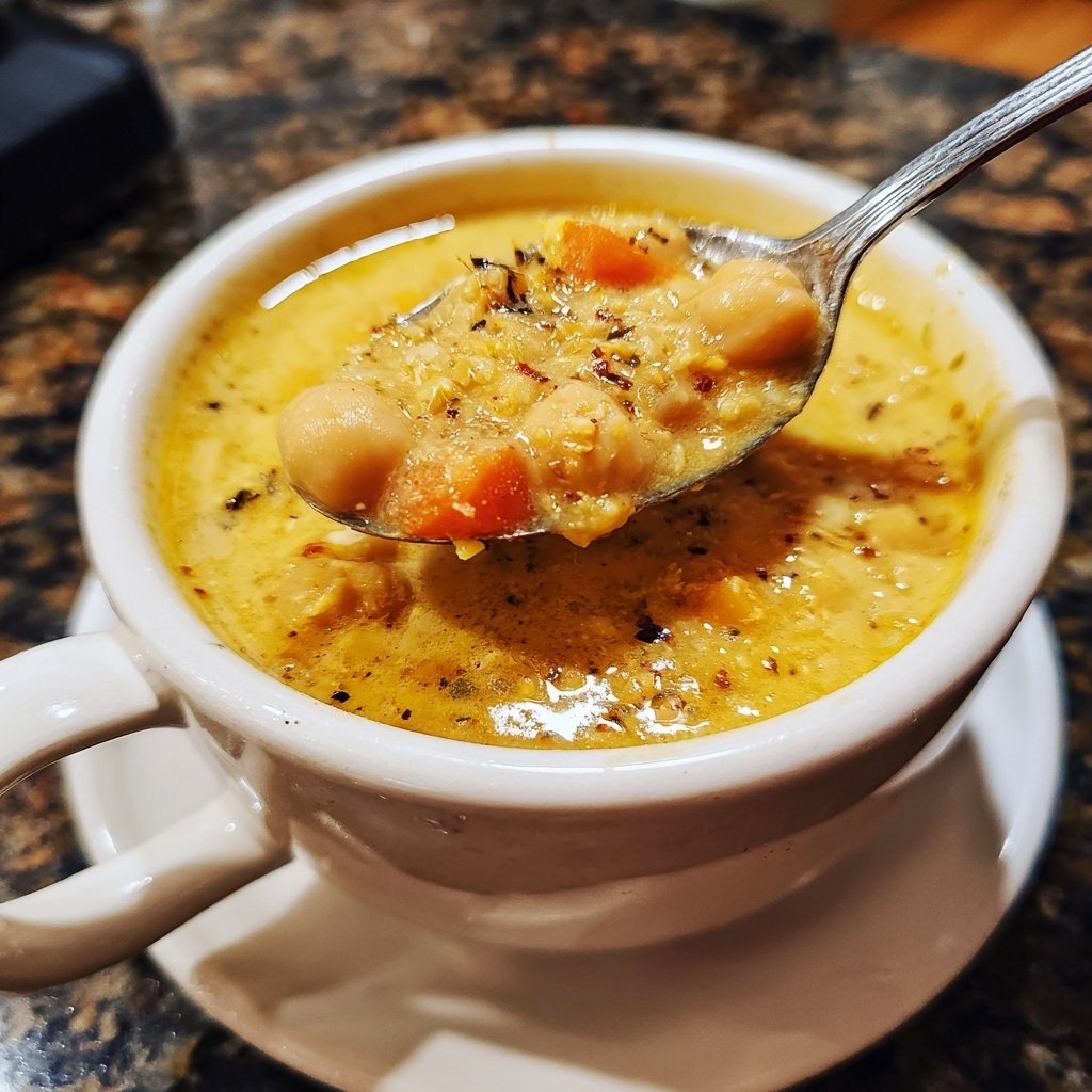 Creamy Lemon Chickpea Soup